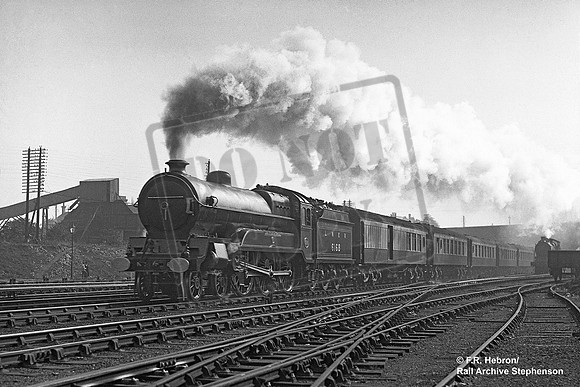 6168 1924 Wood Green
