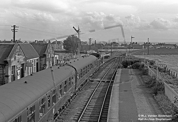 64569 1965-08-28 Crail