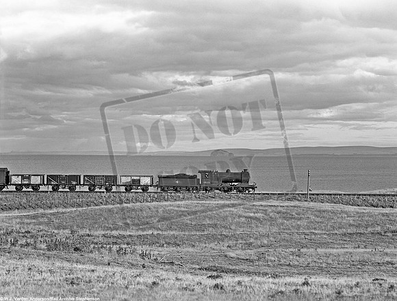 64606 1965 Lundin Links near Largo