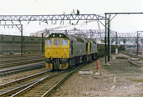 25317 1982-03-15 Crewe station