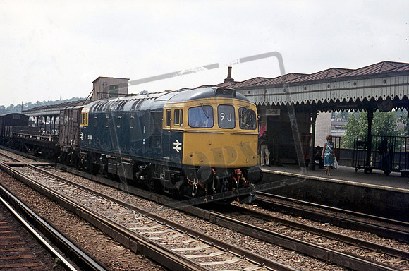 33058 1975 Redhill