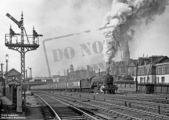 60109 1950s Holloway Bank
