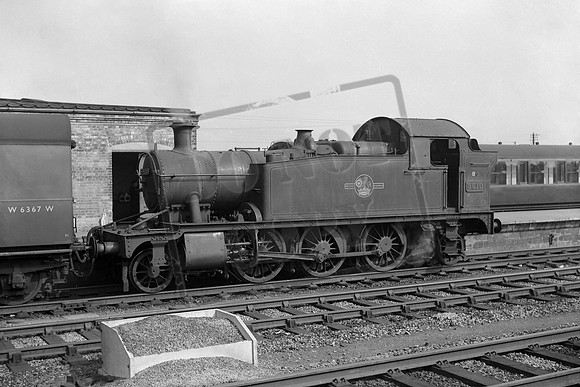 5510 1958-04-30 Swindon Station