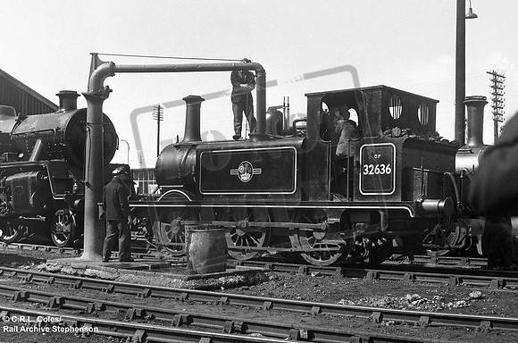 32636 1958-04-13 Newhaven