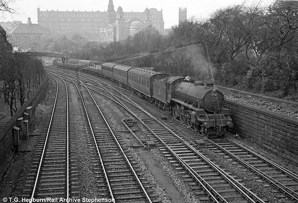 61081 1950s Edinburgh