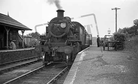 41283 1960s Hatherleigh