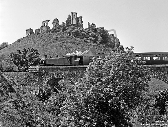 41224 1966-05-28 Corfe Castle
