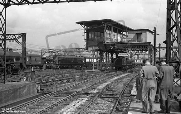27002 1950s Manchester London Road