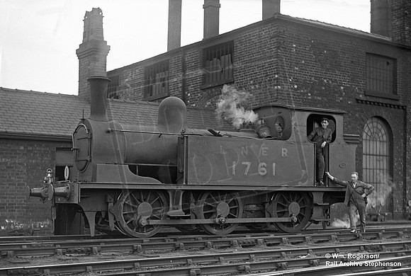 1761 1932-06-25 Darlington