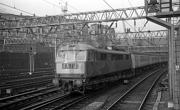 E3151 1966-12-30 London Euston
