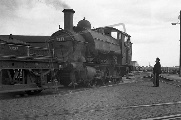 1363 1950s Plymouth Millbay Docks