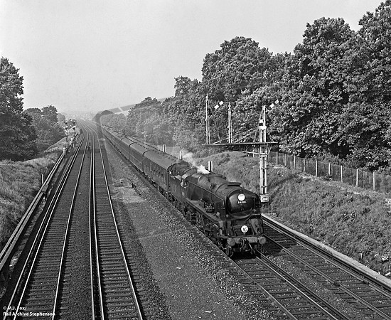 34100 1966-05-09 Weybridge