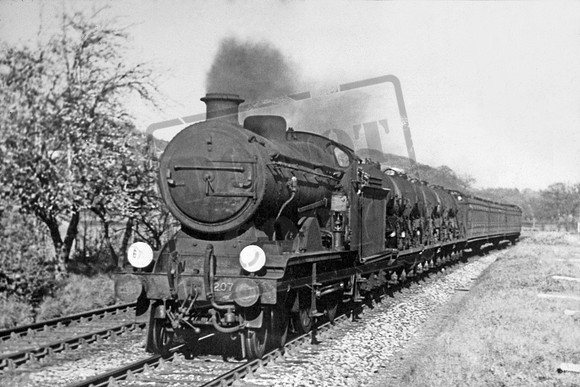 2072 1949-04-16 Buckland