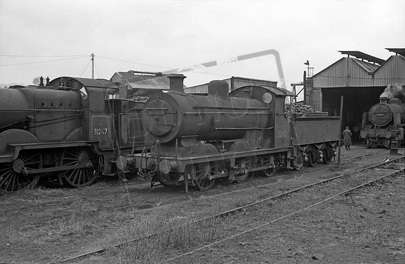 32451 1961-02-05 Redhill shed