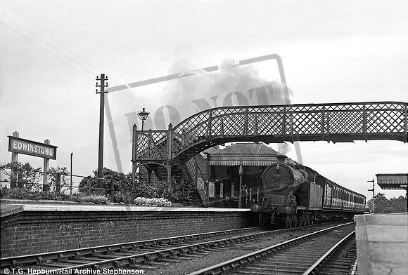 69801 1954-06-22 Edwinstowe