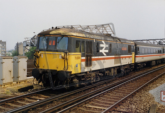 73206 1989-05-20 Clapham Junction