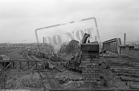 Bridge 1954-10-13 Nottingham Trent Lane