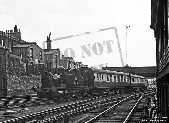 58859 1956-05-05 Dalston Junction