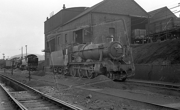 6988 1956-02 Laira