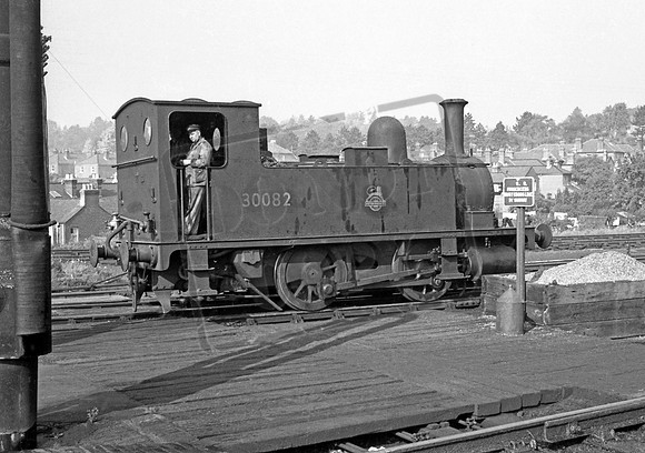 30082 1950s Winchester City Station