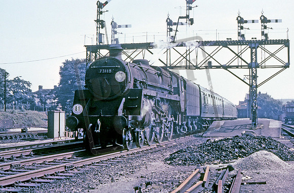 73118 1964-08-27 Basingstoke
