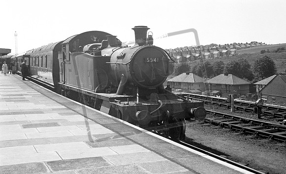 5541 1961 Plymouth
