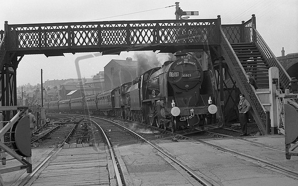 30925 1962-05-13 Barnsley