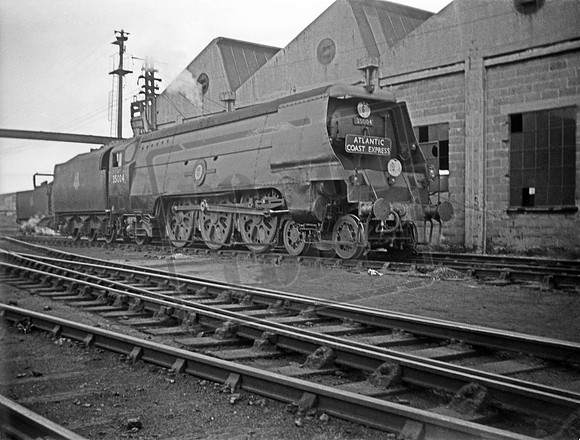 35004 1957-07-04 Exmouth Junction Shed