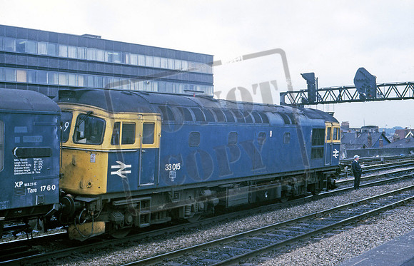 33015 1970s Reading