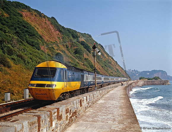 253005 1983-08-11 Teignmouth