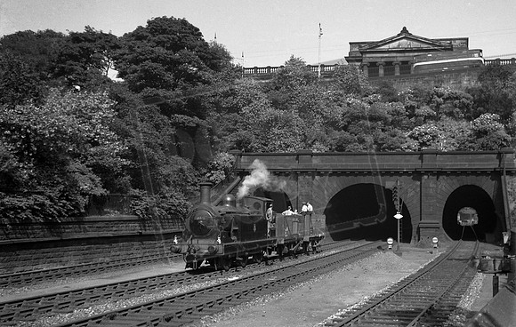 68473 1950s Edinburgh Princes Street Gardens