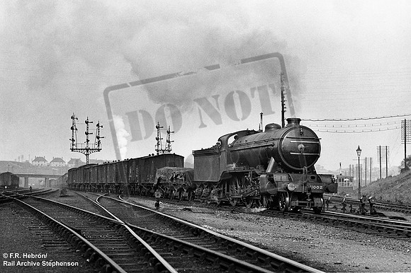 1002 1925  Wood Green
