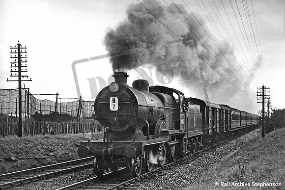 31787 1950s where -is it Faversham?