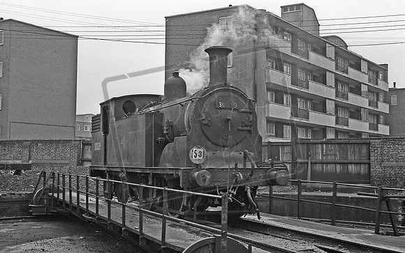 30039 1962-04-28 Nine Elms