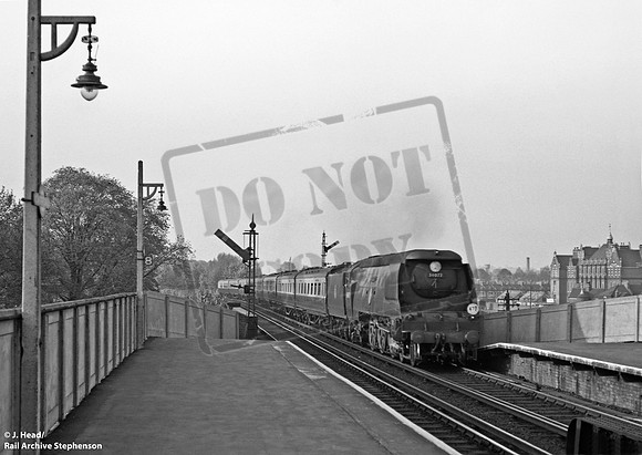 34077 1957-05-03 Catford