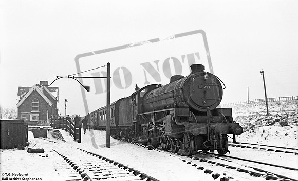 61299 1963-01-05 Pinxton station