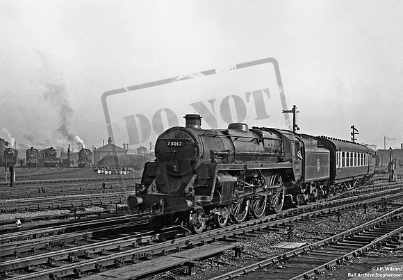 73017 1952-04-23 Derby station