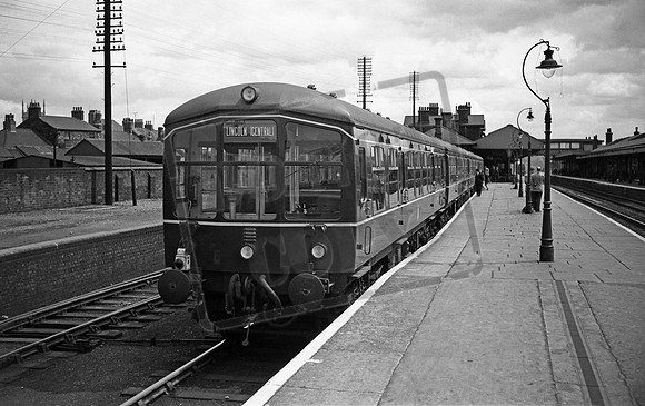 DMU E79xxx 1955c Grantham