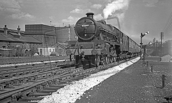 45699 1950s Millhouses
