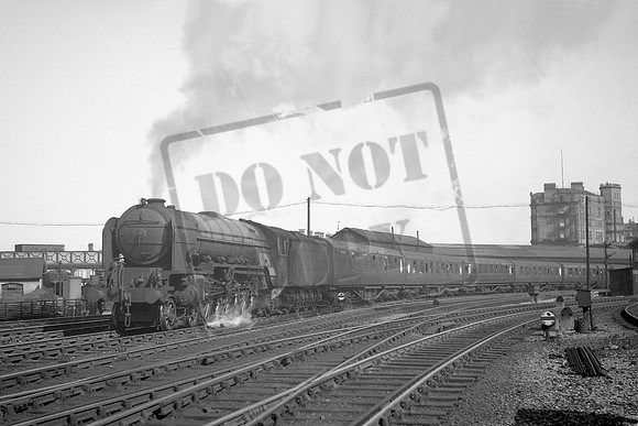 525 1948c York