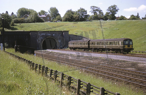 DMU E51273 1968-06-09 Hadley Wood