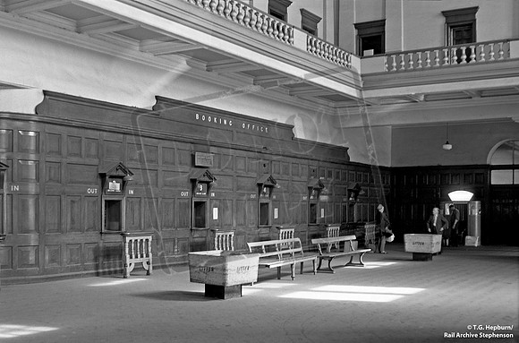 Nottingham Victoria Booking Office 1960s
