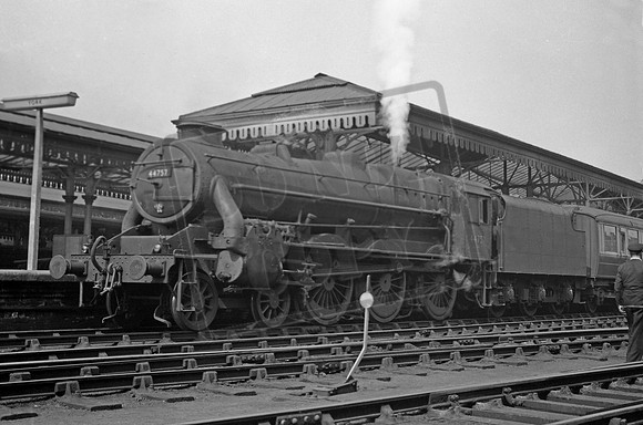 44757 1952-05 York