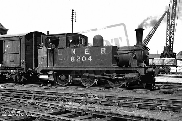 8204 1947-06-25 Grimsby Docks