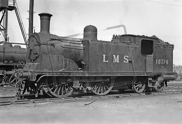 15176 1930s Perth shed