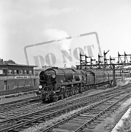 34018 1965-05-25 Southampton Central