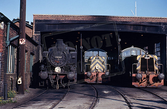 30067 1966 Southampton Docks Shed