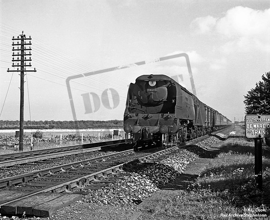 34089 1955-09-07 near Faversham
