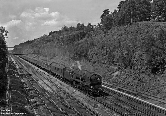 35013 1966-06-11 Winchfield