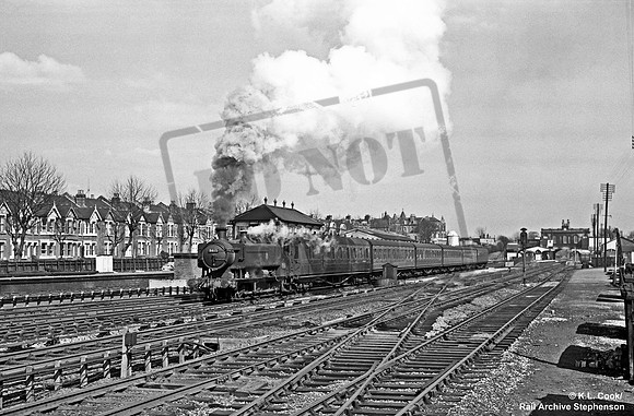 9415 1958-04-12 West Ealing